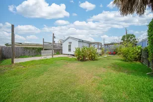 6317 P 1/2, Galveston, TX 77551 - Photo 2