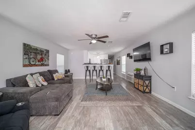 6317 P 1/2, Galveston, TX 77551 - Photo 12