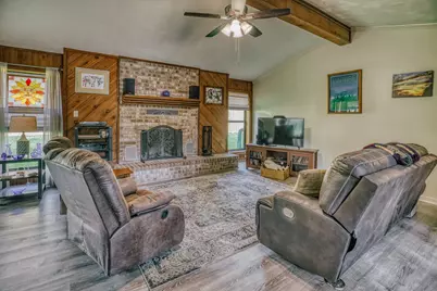 104 Machemehl Drive, Bellville, TX 77418 - Photo 8