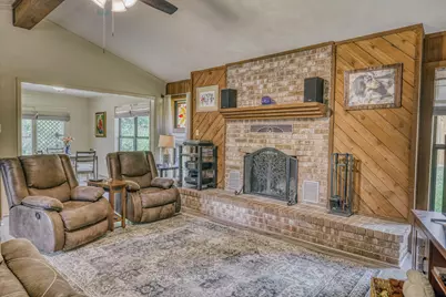 104 Machemehl Drive, Bellville, TX 77418 - Photo 10