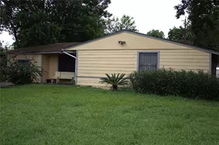 5417 Flamingo Dr, Houston, TX 77033 - Photo 2