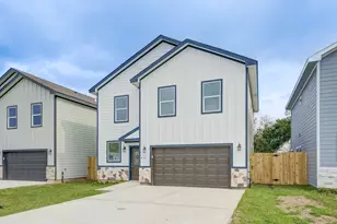 410 N 4th St, Beasley, TX 77417 - Photo 2