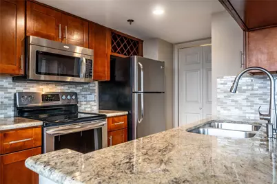 3525 Sage Road #1009, Houston, TX 77056 - Photo 6