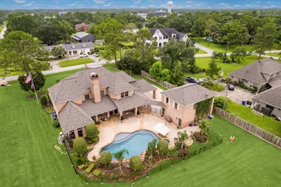1002 Cowards Creek Court, Friendswood, TX 77546 - Photo 2