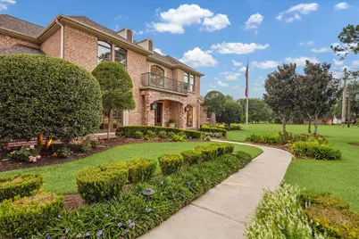 1002 Cowards Creek Court, Friendswood, TX 77546 - Photo 10
