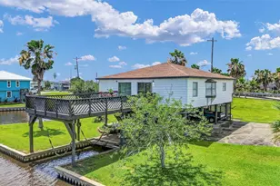 1571 Blue Water Dr, Freeport, TX 77541 - Photo 4