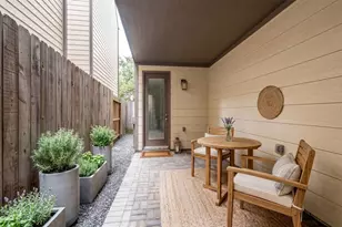 2717 Mason St, Houston, TX 77006 - Photo 20