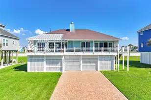 18418 E De Vaca Ln, Galveston, TX 77554 - Photo 1