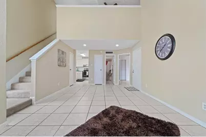 10855 Meadowglen Lane #1131, Houston, TX 77042 - Photo 4