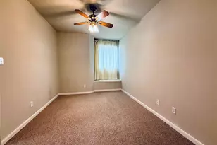 2100 Pipers Field Dr, Austin, TX 78758 - Photo 28