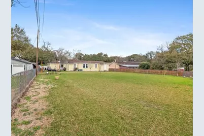 518 Sunny Lane, Wharton, TX 77488 - Photo 8
