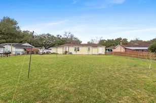 518 Sunny Ln, Wharton, TX 77488 - Photo 10