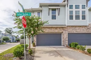 214 Fulton Station Dr, Houston, TX 77009 - Photo 2