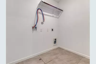 214 Fulton Station Drive, Houston, TX 77009 - Photo 14