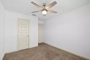 635 Hidden Brk Dr, Baytown, TX 77523 - Photo 20