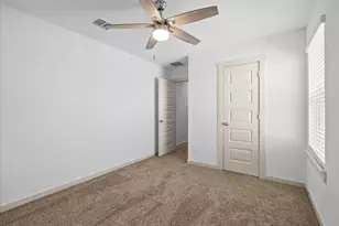 635 Hidden Brk Dr, Baytown, TX 77523 - Photo 22