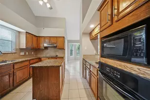 2402 Brookdale Dr, Houston, TX 77339 - Photo 8