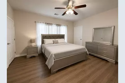 205 De Koven Street, Houston, TX 77011 - Photo 6