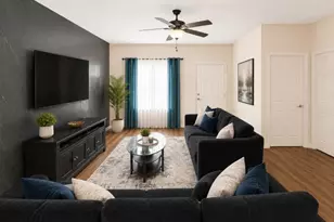 205 De Koven St, Houston, TX 77011 - Photo 2
