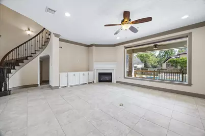 25 Club Oak Court, Kingwood, TX 77339 - Photo 8