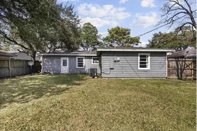 2001 5th Avenue N, Texas City, TX 77590 - Photo 24