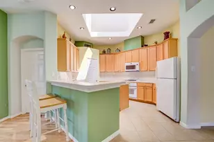 2608 Easton Springs Ct, Pearland, TX 77584 - Photo 8