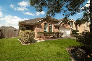 2608 Easton Springs Ct, Pearland, TX 77584 - Photo 2