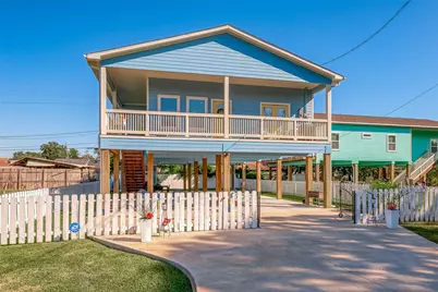 108 Bay Oaks Drive, La Porte, TX 77571 - Photo 1