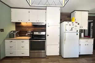 504 Henson St, El Campo, TX 77437 - Photo 10