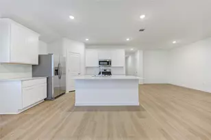 1406 Splashing Wave, Iowa Colony, TX 77583 - Photo 28