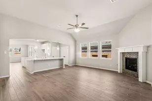 32406 Cedar Elm Dr, Waller, TX 77484 - Photo 4