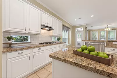 6 Coachman Ridge Place, The Woodlands, TX 77382 - Photo 8