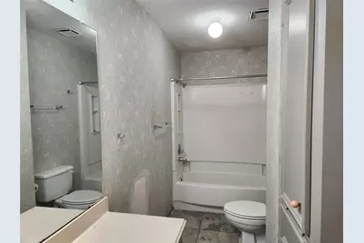 5903 Green Falls Drive, Houston, TX 77088 - Photo 8