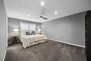 1902 Eagle Falls St, Houston, TX 77077 - Photo 20