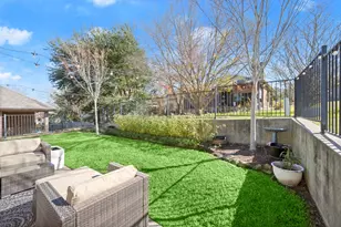 109 Harbour Town Cir, Conroe, TX 77356 - Photo 32