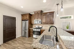 109 Harbour Town Cir, Conroe, TX 77356 - Photo 18