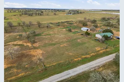 3 Oak Creek Street, Gonzales, TX 78629 - Photo 6