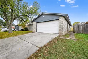 10510 Overview Dr, Sugar Land, TX 77498 - Photo 2