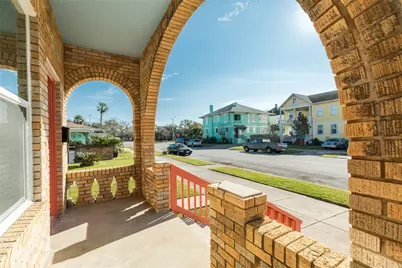 2516 Avenue K Unit 1, Galveston, TX 77550 - Photo 2