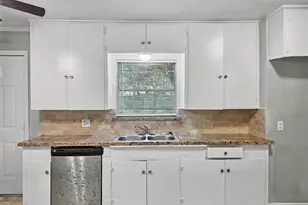 1223 Shawnee St, Houston, TX 77034 - Photo 8