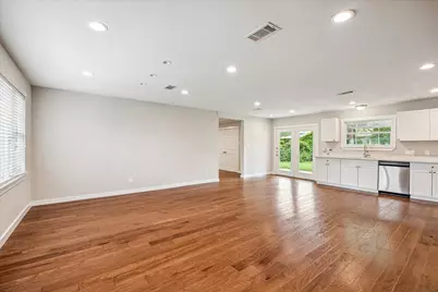 2006 Du Barry Lane, Houston, TX 77018 - Photo 4
