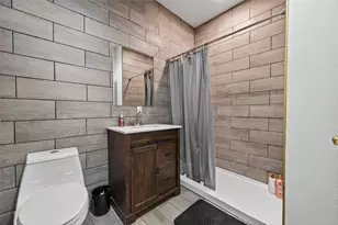 204 King Dr, Columbus, TX 78934 - Photo 34