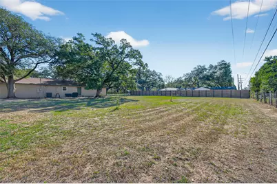 204 King Dr, Columbus, TX 78934 - Photo 40