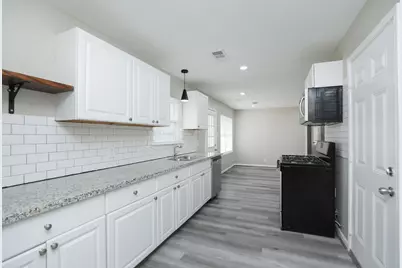 9211 Vinearbor Street, Houston, TX 77033 - Photo 16