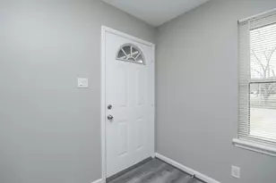 9211 Vinearbor St, Houston, TX 77033 - Photo 6