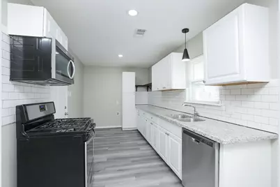 9211 Vinearbor Street, Houston, TX 77033 - Photo 12