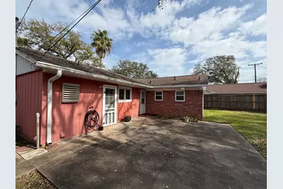 7 Maple Lane, Galveston, TX 77551 - Photo 8