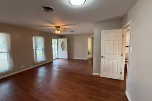 7 Maple Ln, Galveston, TX 77551 - Photo 14