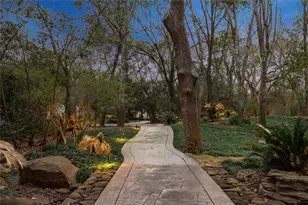 8 E Rivercrest Dr, Houston, TX 77042 - Photo 46