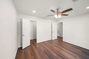 4023 Breakwood Dr, Houston, TX 77025 - Photo 24